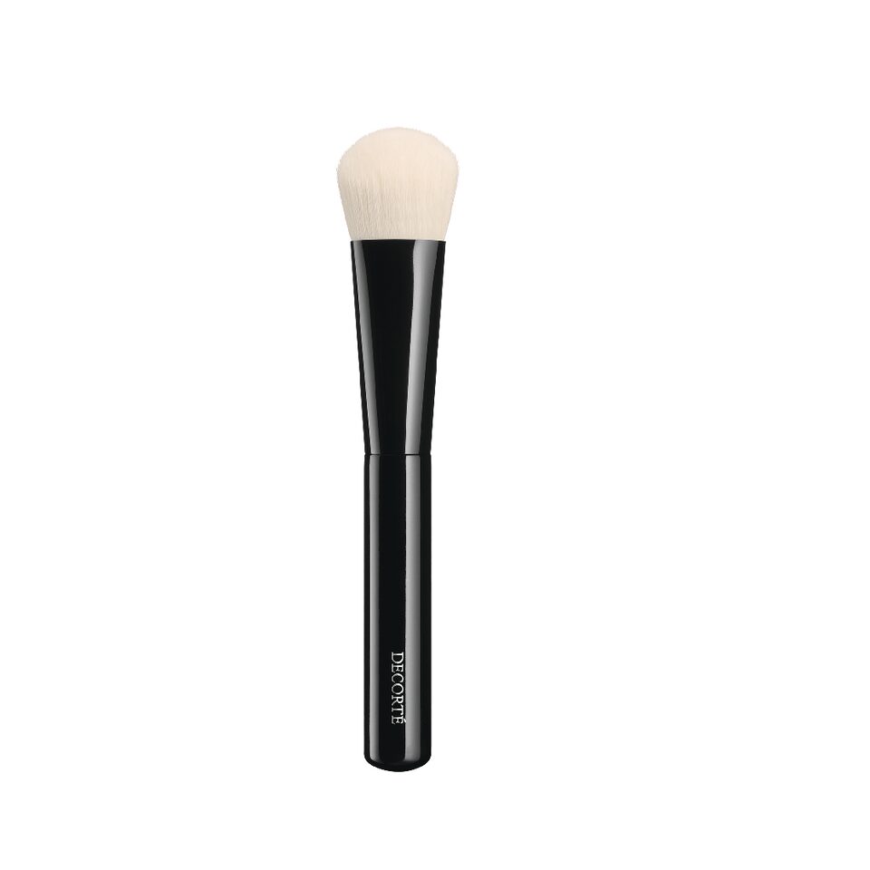 Decorte Oval Foundation Brush Decorte Oval Foundation Brush