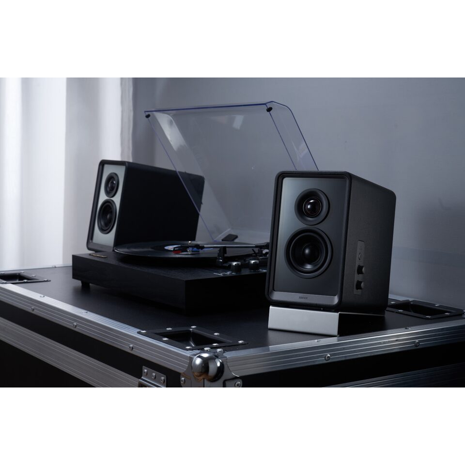 Edifier QR65 Black Monitor Speakers With GaN Charger 70W | Takashimaya